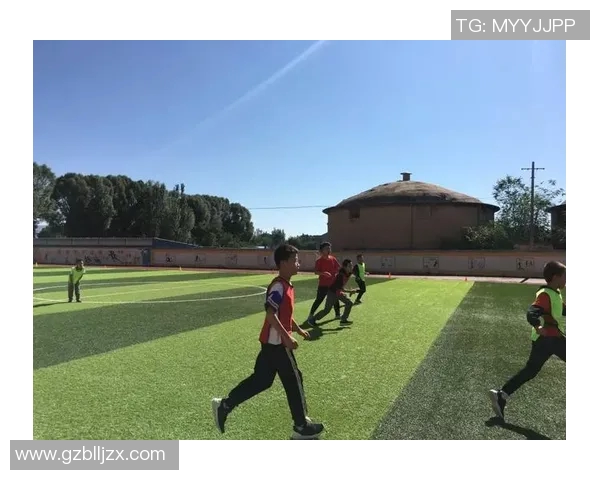 舞动青春与足球激情交融的名牌动作明星之路