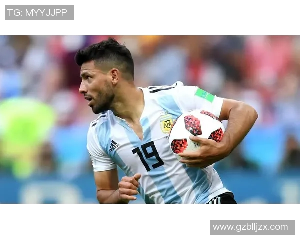 足球巨星经典语录与霸气瞬间的完美结合展现球场风采与人生哲理