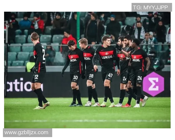 全球足球明星与顶级足球队的精彩对决与传奇故事 全球足球明星与顶级足球队的精彩对决与传奇故事