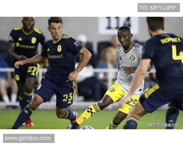 盐城湖与温哥华白帽的精彩对决展现足球魅力与团队精神